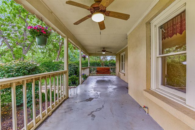 503 Colorado ST, Smithville, TX 78957