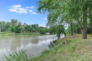 503 Colorado ST, Smithville, TX 78957