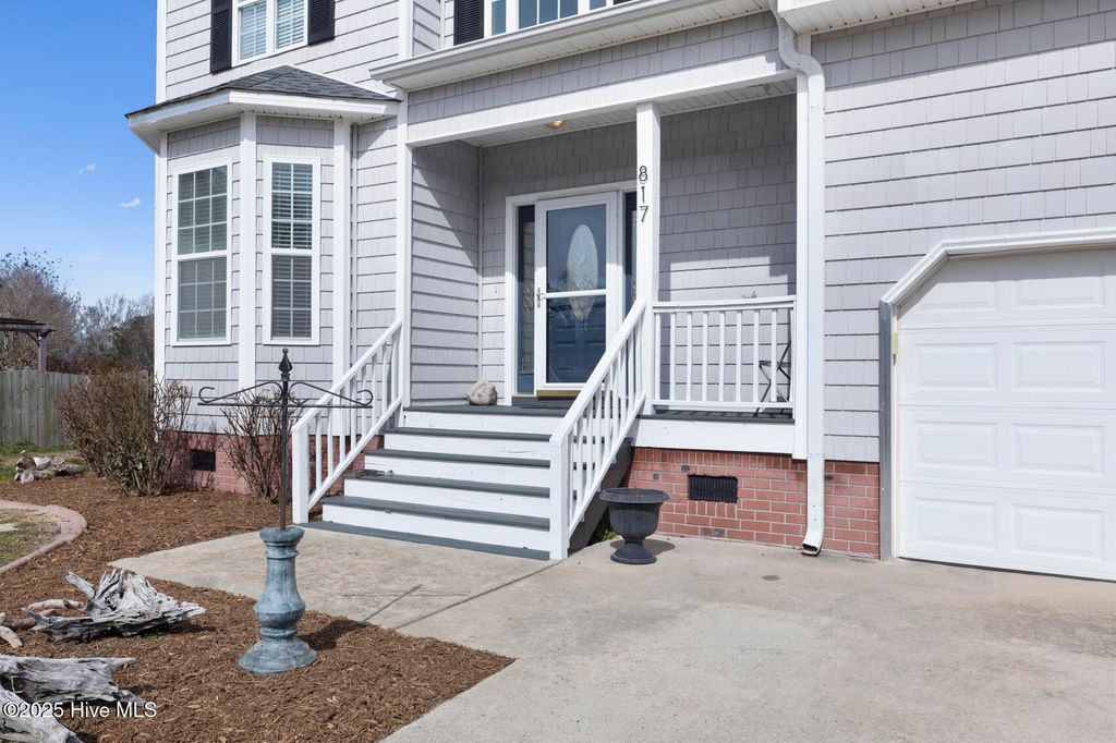 817 Willbrook Circle, Sneads Ferry, NC 28460