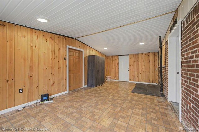 213 Suburban Street, Ecorse, MI 48229