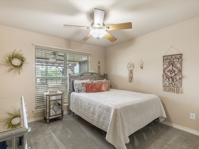 126 Paddock Ridge, Waxahachie, TX 75167