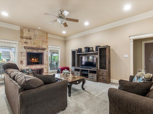 126 Paddock Ridge, Waxahachie, TX 75167