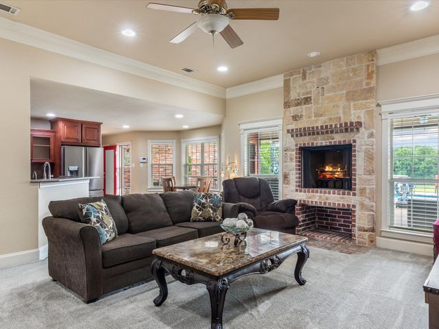 126 Paddock Ridge, Waxahachie, TX 75167