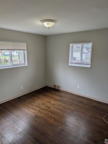 24876 Dale Street, Eastpointe, MI 48021