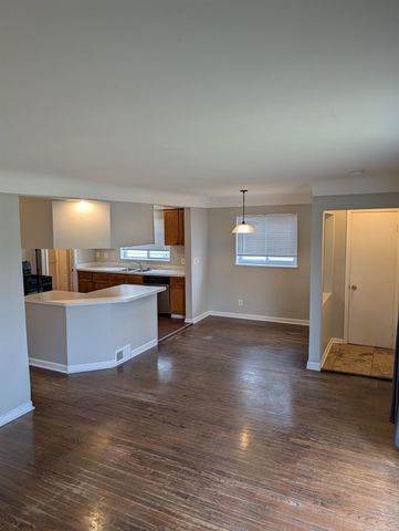 24876 Dale Street, Eastpointe, MI 48021