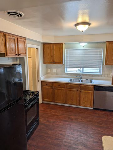 24876 Dale Street, Eastpointe, MI 48021