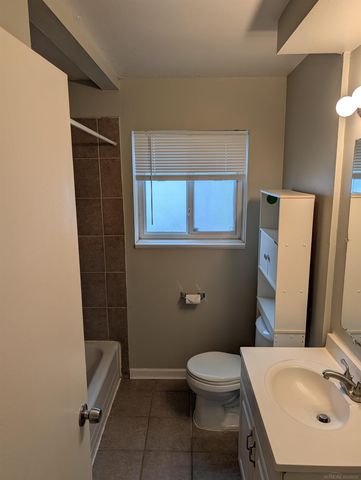 24876 Dale Street, Eastpointe, MI 48021