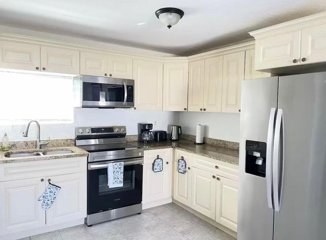 2776 Seminole Road, Palm Springs, FL 33406