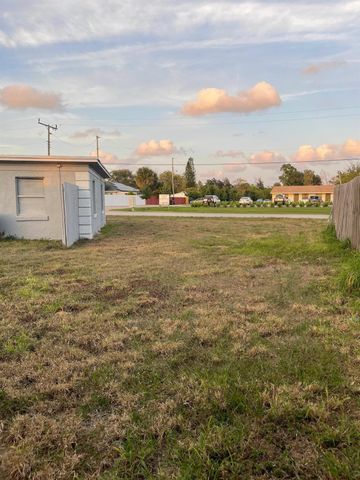 2776 Seminole Road, Palm Springs, FL 33406