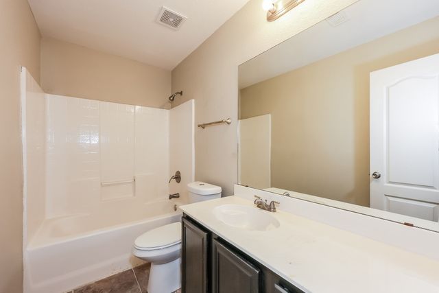 466 Tranquility Lane, Cedar Hill, TX 75104