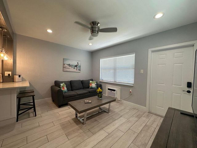 119 Sunrise Avenue A, Lantana, FL 33462