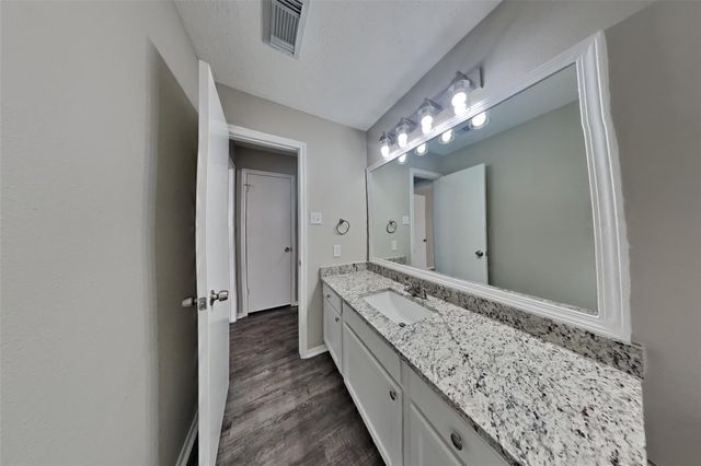 2906 Lotus Lane, Pearland, TX 77584
