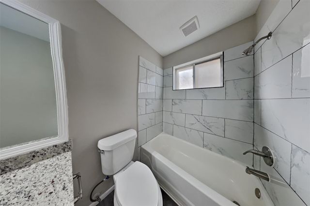 2906 Lotus Lane, Pearland, TX 77584