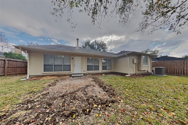 2906 Lotus Lane, Pearland, TX 77584