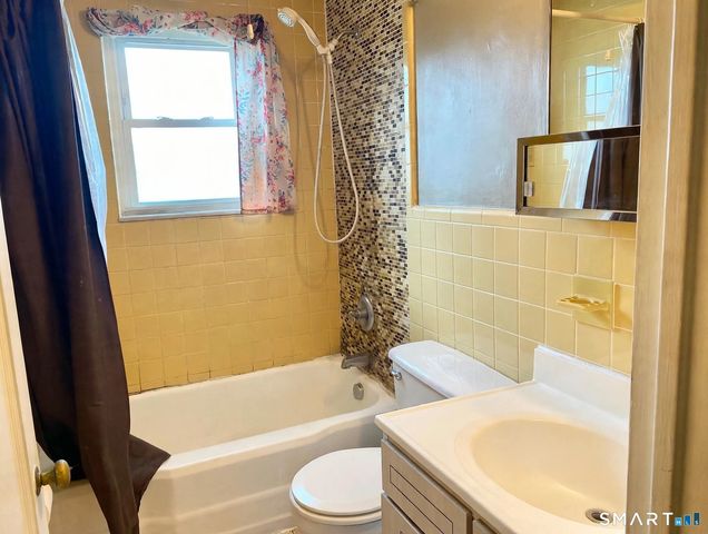 364 Main Street 30, East Haven, CT 06512