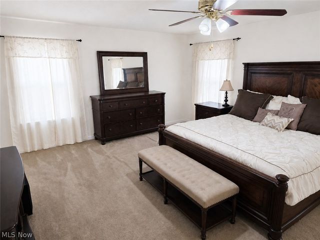 132 Westwood Circle, Tallmadge, OH 44278