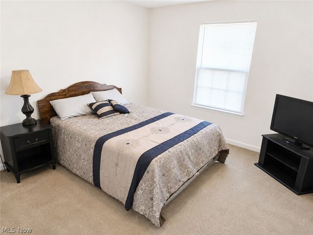 132 Westwood Circle, Tallmadge, OH 44278