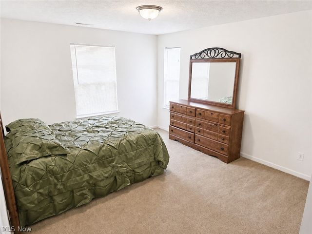132 Westwood Circle, Tallmadge, OH 44278