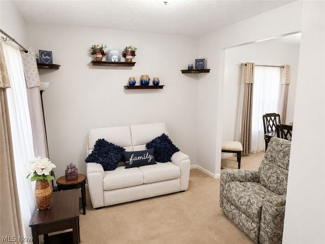 132 Westwood Circle, Tallmadge, OH 44278