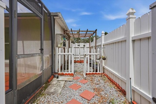 504 JESSAMINE DR, Davenport, FL 33837