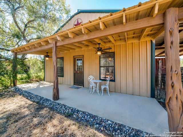 6472 Bluntzer Rd, Jourdanton, TX 78026