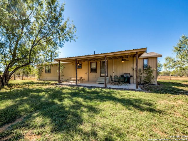 6472 Bluntzer Rd, Jourdanton, TX 78026