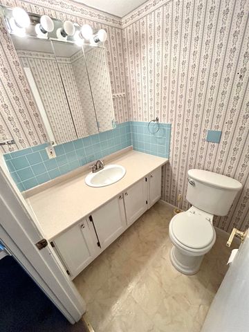 14 Amoskeag Road, Concord, NH 03301