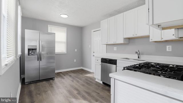 5900 EASTPINE DR, Riverdale, MD 20737