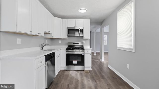 5900 EASTPINE DR, Riverdale, MD 20737