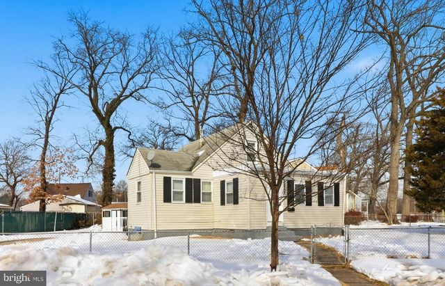 5900 EASTPINE DR, Riverdale, MD 20737