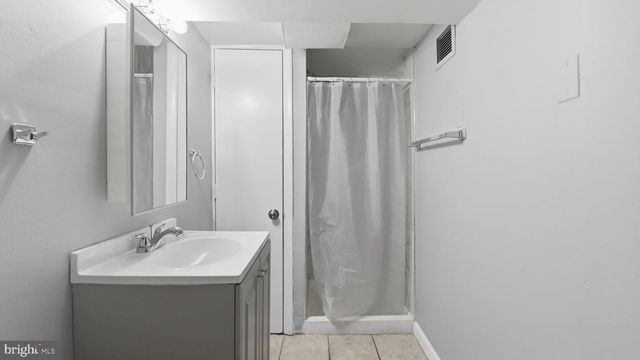 5900 EASTPINE DR, Riverdale, MD 20737