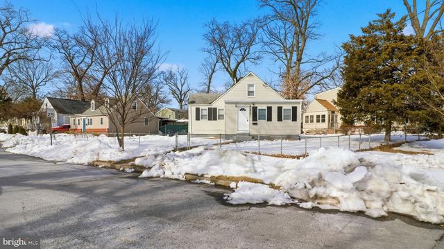 5900 EASTPINE DR, Riverdale, MD 20737