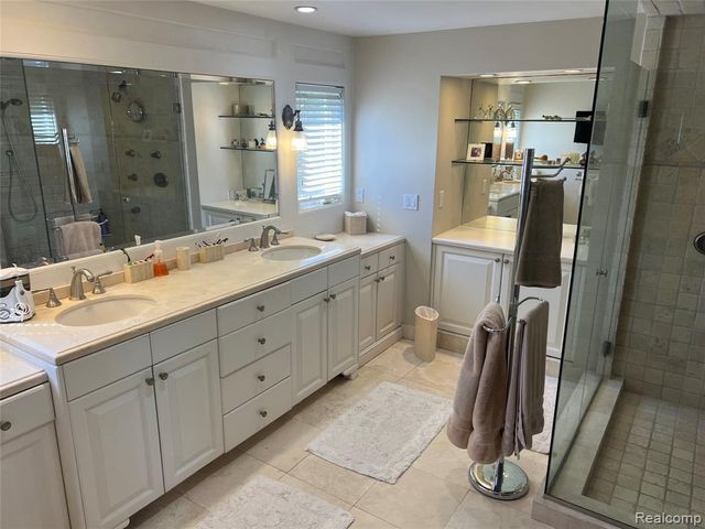 3958 Winterset Court, West Bloomfield, MI 48323
