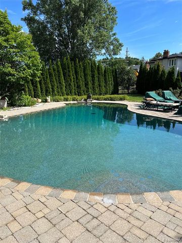 3958 Winterset Court, West Bloomfield, MI 48323