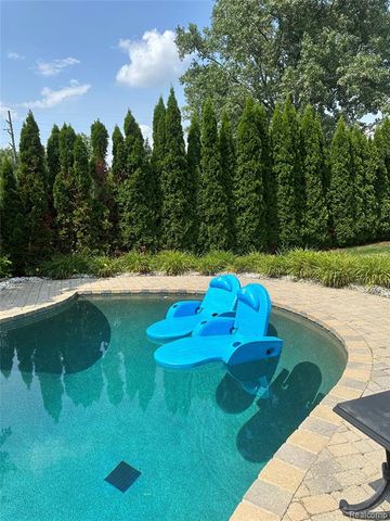 3958 Winterset Court, West Bloomfield, MI 48323