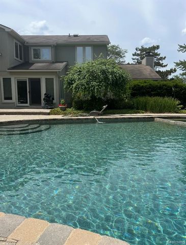 3958 Winterset Court, West Bloomfield, MI 48323