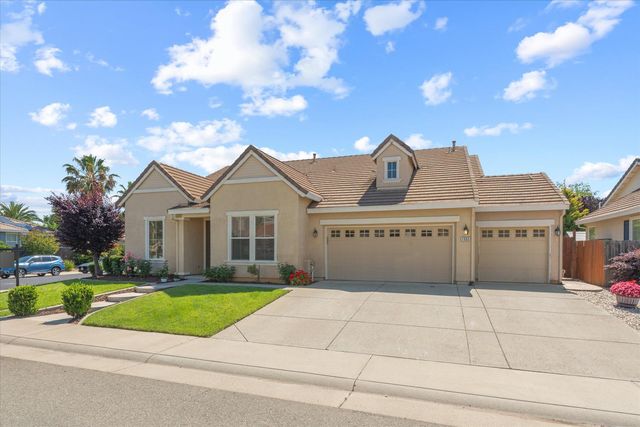 1053 Hillsdale Ln, Lincoln, CA 95648