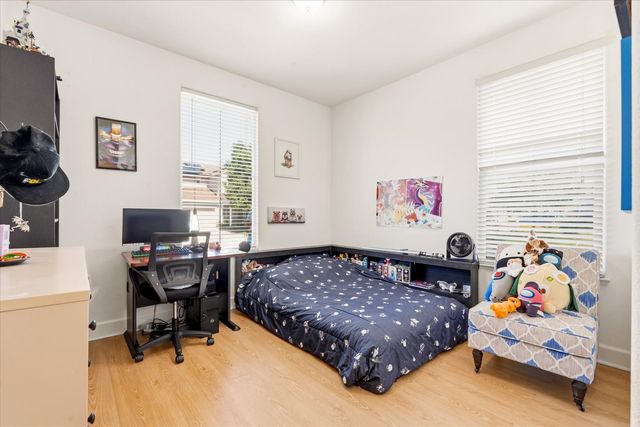 1053 Hillsdale Ln, Lincoln, CA 95648