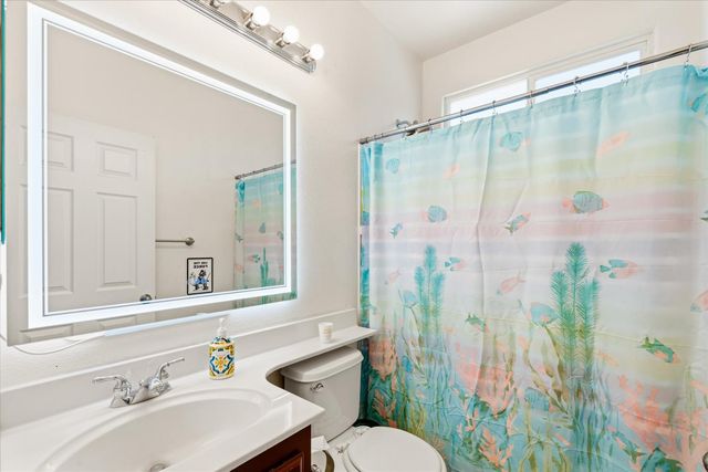 1053 Hillsdale Ln, Lincoln, CA 95648