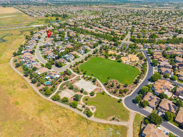 1053 Hillsdale Ln, Lincoln, CA 95648
