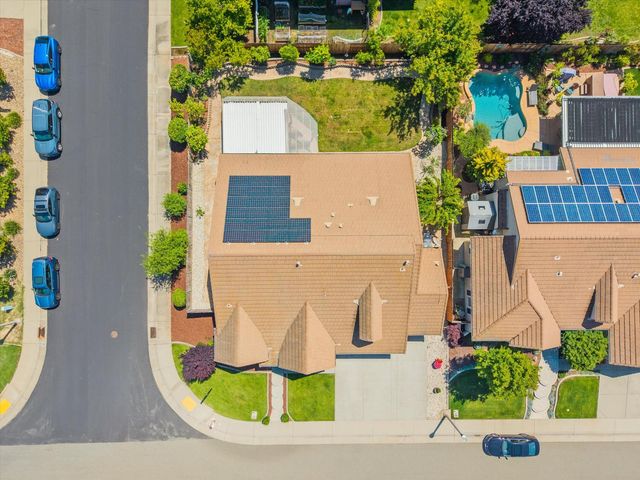 1053 Hillsdale Ln, Lincoln, CA 95648