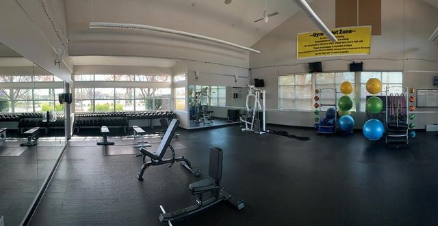 1053 Hillsdale Ln, Lincoln, CA 95648