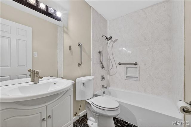 18005 Indian Tree Run, Wildwood, MO 63038