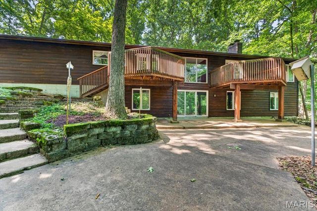 18005 Indian Tree Run, Wildwood, MO 63038