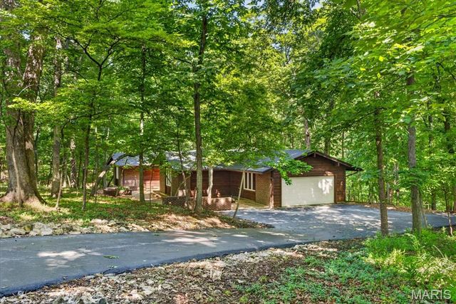 18005 Indian Tree Run, Wildwood, MO 63038