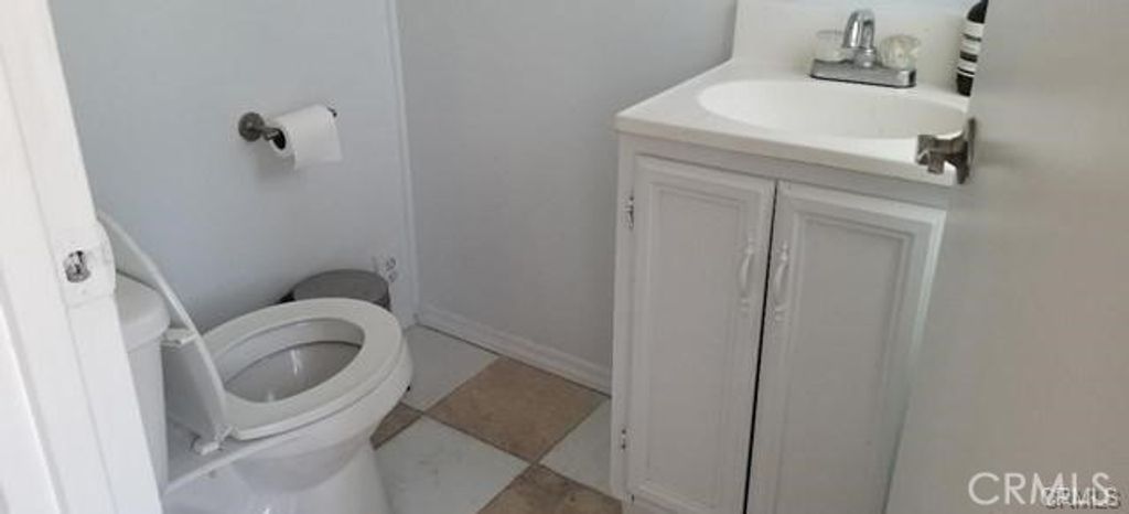 Image 7 of property listing at 6919 N Figueroa Street, Los Angeles, CA 90042