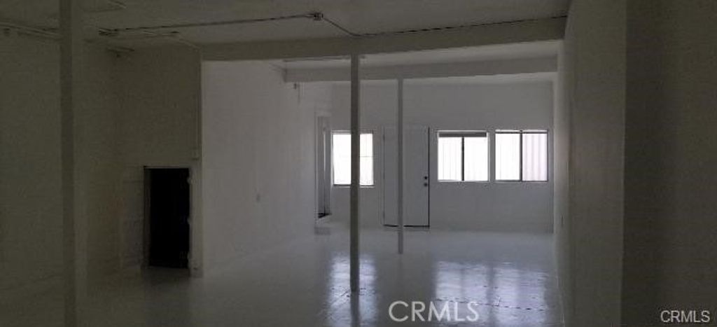 Image 8 of property listing at 6919 N Figueroa Street, Los Angeles, CA 90042