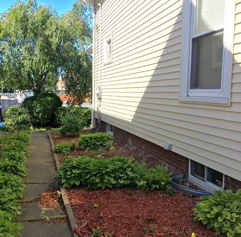 33 Nelson St, Winchester, MA 01890
