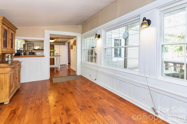 1492 Murray Road, Canton, NC 28716