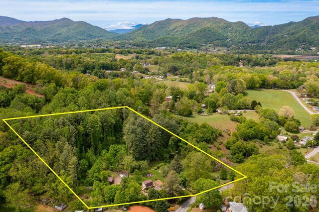1492 Murray Road, Canton, NC 28716